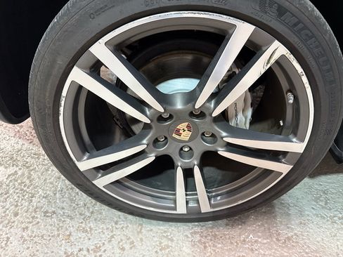 Used 2012 Porsche Cayenne S AWD/4WD image 35