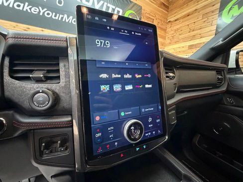 Used 2023 Ford Expedition Limited image 18