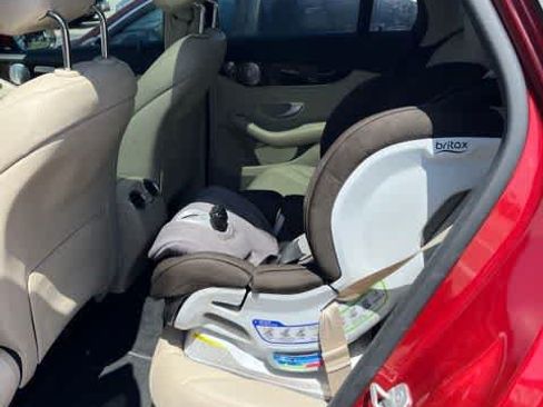 Used 2016 Mercedes-Benz GLC 300 image 4