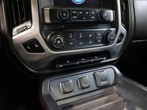 Used 2017 GMC Sierra 1500 SLE w/ Suspension Package, Off-Road AWD/4WD image 21