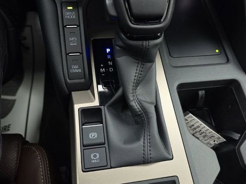 Used 2025 Toyota Land Cruiser image 26