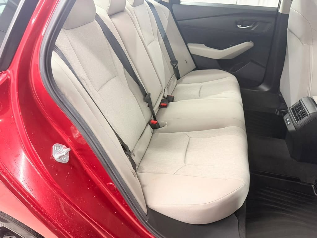 Certified 2025 Honda Accord SE image 37