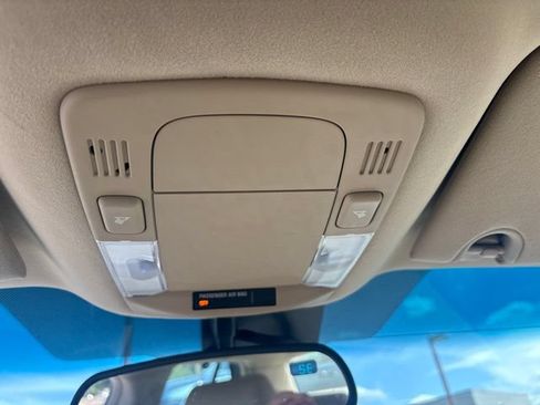 Used 2008 Cadillac DTS FWD image 5
