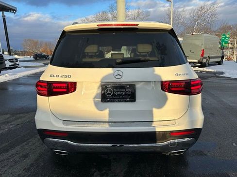 Used 2026 Mercedes-Benz GLB 250 4MATIC image 6