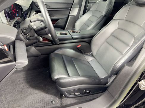 Certified 2022 Porsche Taycan image 5