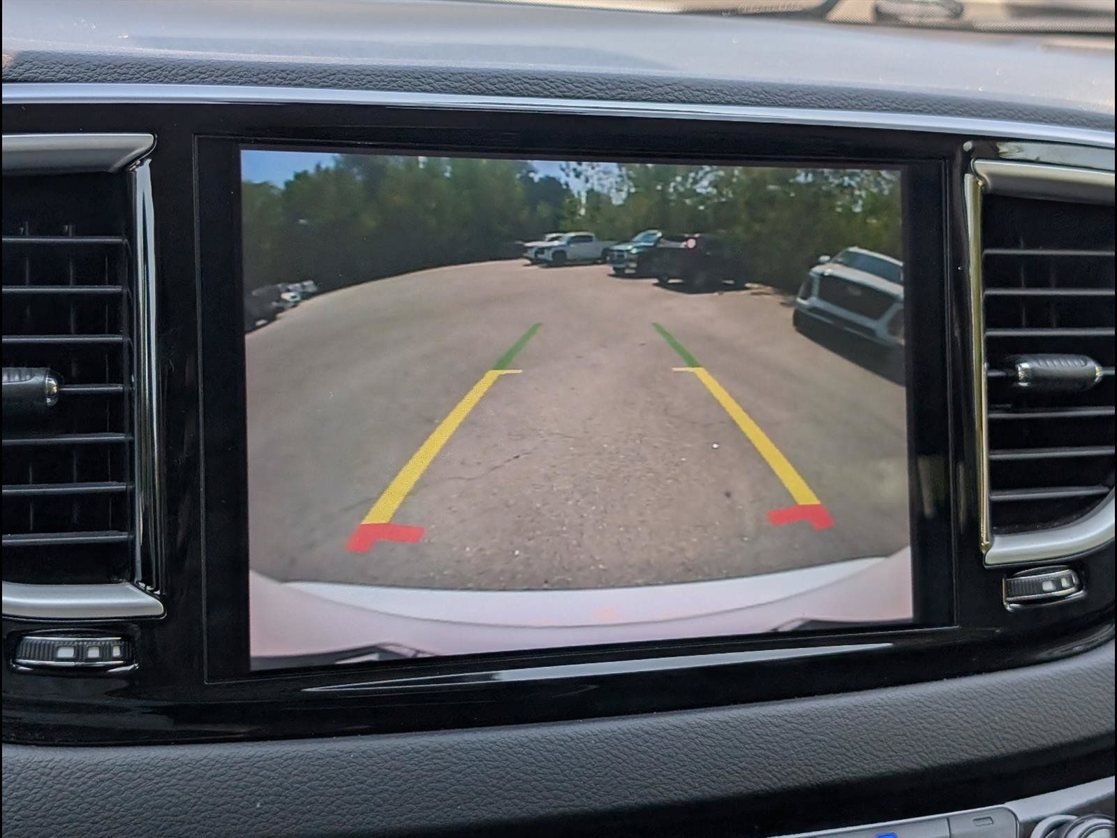 Used 2024 Chrysler Pacifica Touring-L FWD image 8