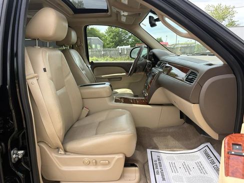 Used 2012 Chevrolet Tahoe LTZ AWD/4WD image 18