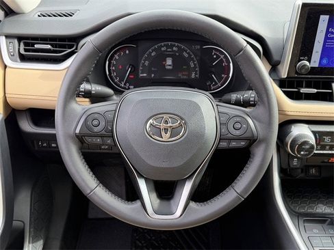 Used 2025 Toyota RAV4 XLE Premium image 13