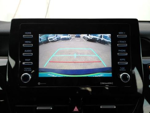 Used 2022 Toyota Camry SE image 8