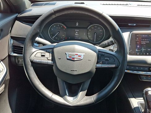 Used 2023 Cadillac XT4 Luxury w/ LPO, Onyx Lite Package AWD/4WD image 16