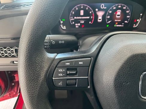 Certified 2023 Honda Accord LX image 9