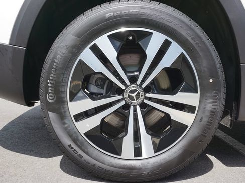 Certified 2025 Mercedes-Benz GLB 250 image 9
