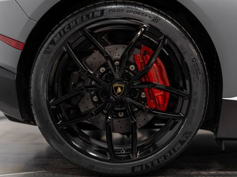Used 2017 Lamborghini Huracan LP 610-4 Avio image 20