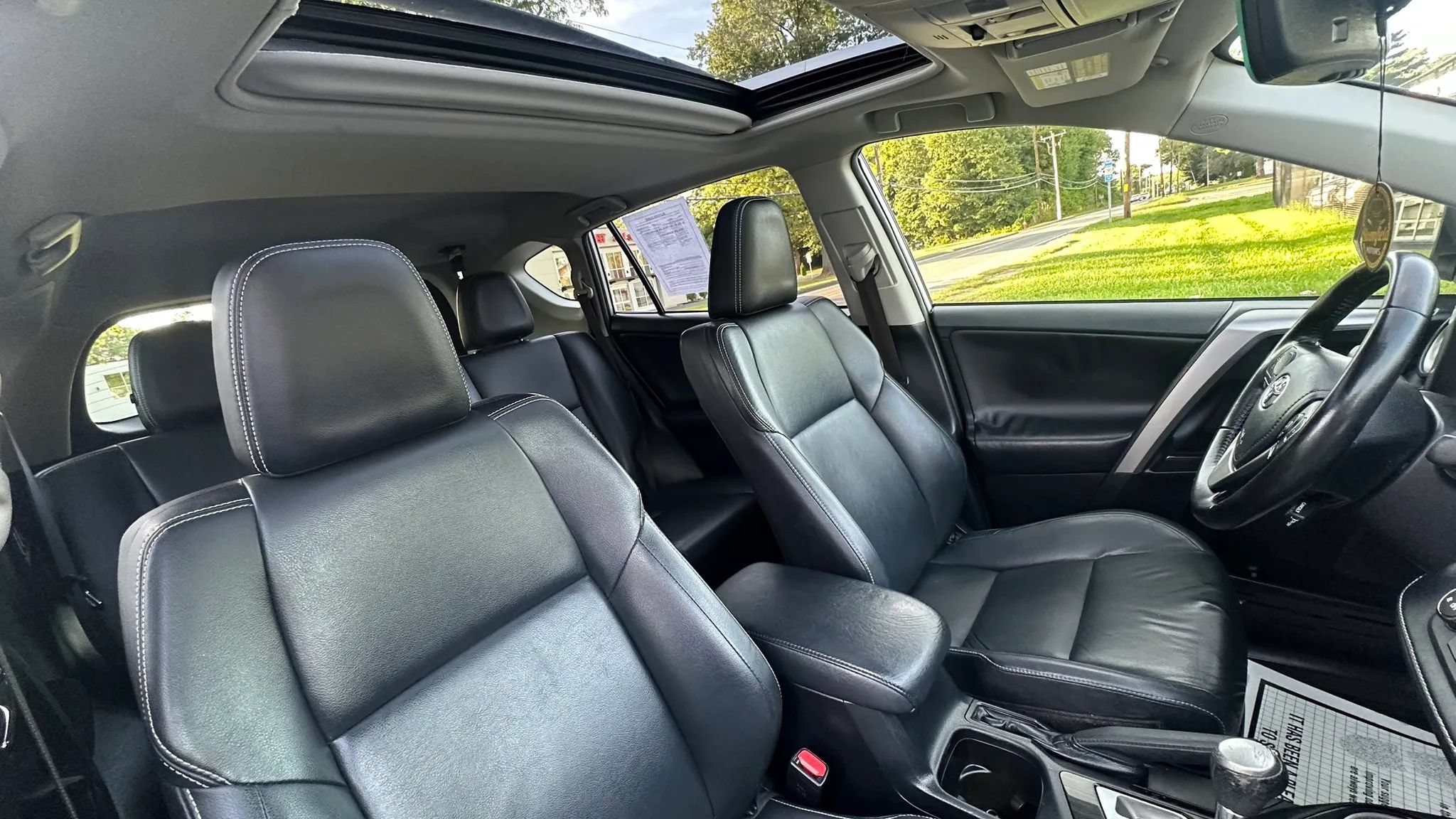 Used 2016 Toyota RAV4 Limited w/ Advanced Technology Package AWD/4WD image 38