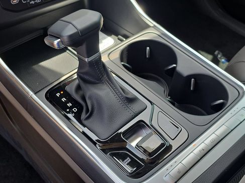 New 2026 Kia Carnival EX FWD image 27
