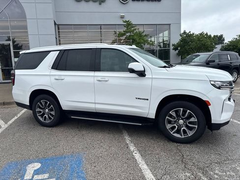 Used 2022 Chevrolet Tahoe LT w/ LT Signature Package AWD/4WD image 34