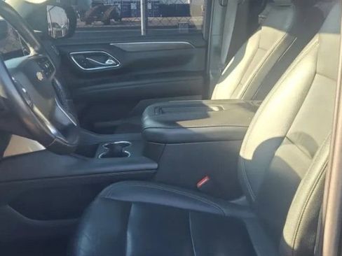 Used 2022 Chevrolet Tahoe LT w/ LT Signature Plus Package image 10