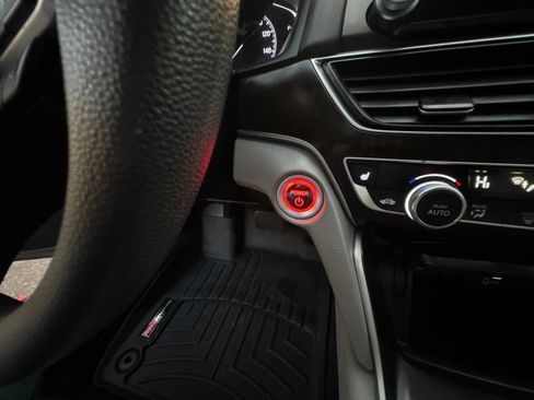 Used 2018 Honda Accord EX image 33