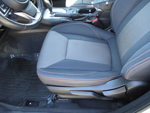 Used 2018 Subaru Crosstrek 2.0i Premium w/ Eyesight System image 5