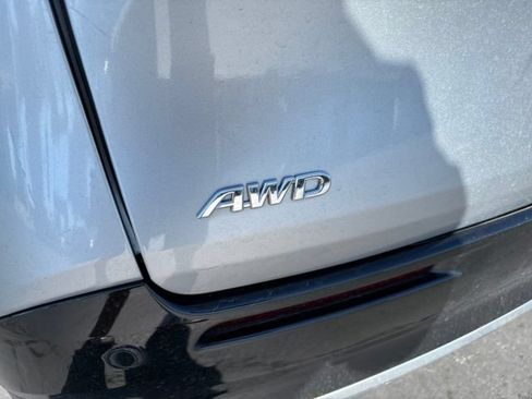 Used 2022 Toyota Sienna Limited AWD/4WD image 9