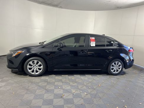 Used 2024 Toyota Corolla LE image 7
