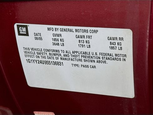 Used 2005 Chevrolet Corvette Coupe w/ Preferred Equipment Group RWD image 12