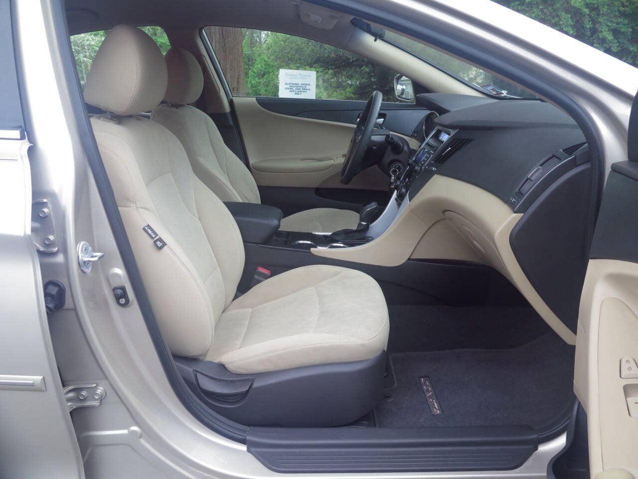 Used 2011 Hyundai Sonata GLS FWD image 15