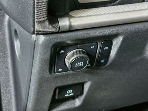 Used 2025 Ford Expedition Active AWD/4WD image 17