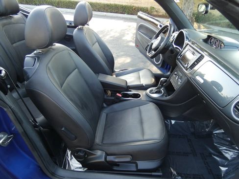 Used 2014 Volkswagen Beetle R-Line image 29