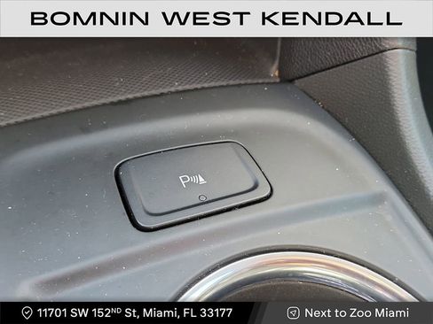 Used 2023 Chevrolet Equinox LT image 21