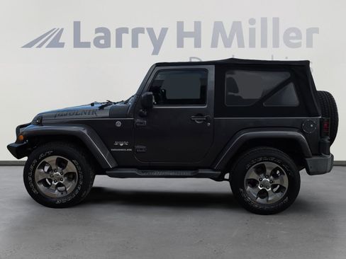 Used 2017 Jeep Wrangler Sahara w/ Connectivity Group image 2
