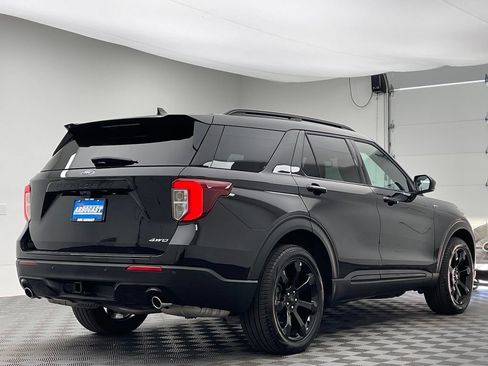 Used 2024 Ford Explorer ST-Line w/ Class IV Trailer Tow Package AWD/4WD image 9