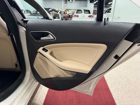 Used 2015 Mercedes-Benz CLA 250 4MATIC image 28