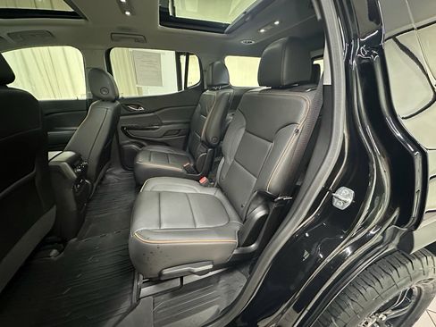Used 2023 GMC Acadia AT4 w/ Technology Package AWD/4WD image 22