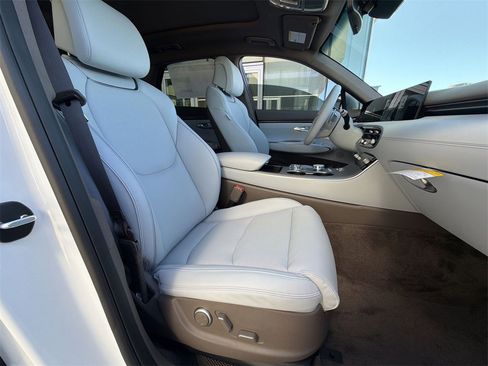 New 2026 Genesis GV70 2.5T Advanced image 26