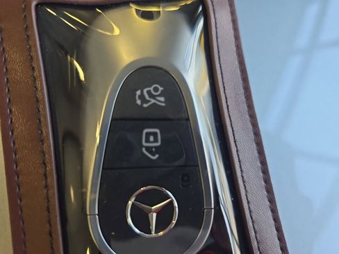 New 2025 Mercedes-Benz C 300 Sedan image 36