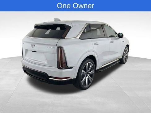 Used 2025 Cadillac Escalade IQ Luxury 2 w/ LPO, Premium Carpet Package AWD/4WD image 4