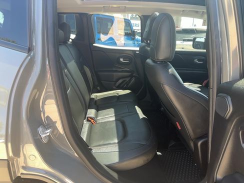 Used 2023 Jeep Renegade Trailhawk w/ Sun/Sound Group AWD/4WD image 22