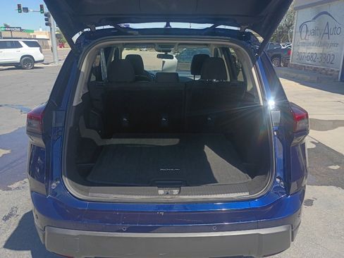Used 2025 Nissan Rogue SV AWD/4WD image 18