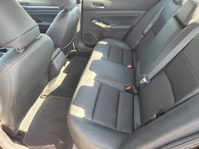 Used 2025 Nissan Altima 2.5 SR FWD image 23