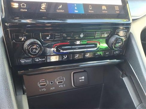 Certified 2023 Jeep Grand Cherokee Limited image 17