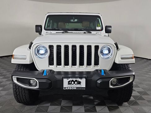 Used 2023 Jeep Wrangler Unlimited Sahara w/ Cold Weather Group AWD/4WD image 8