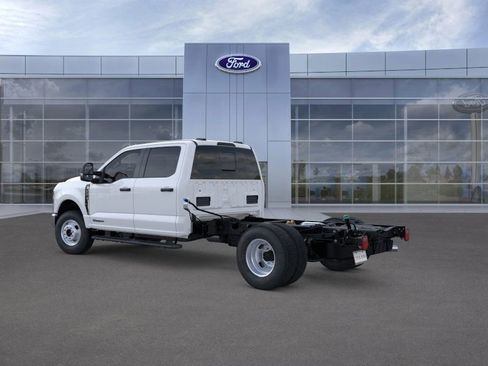 New 2026 Ford F350 XL w/ XL Chrome Package image 4