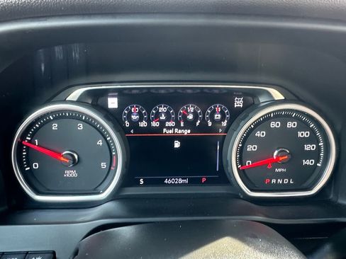 Used 2022 Chevrolet Silverado 2500 High Country w/ Z71 Off-Road Package image 13