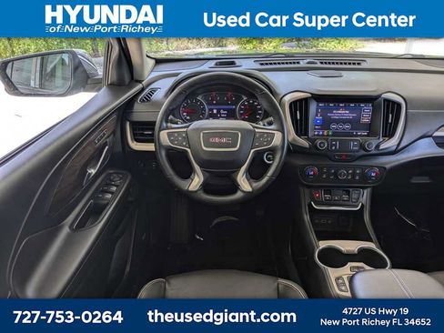 Used 2020 GMC Terrain Denali w/ Denali Premium Package FWD image 19