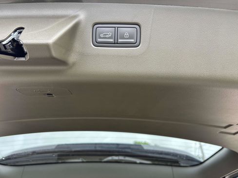 Used 2025 Hyundai Santa Fe Calligraphy image 4