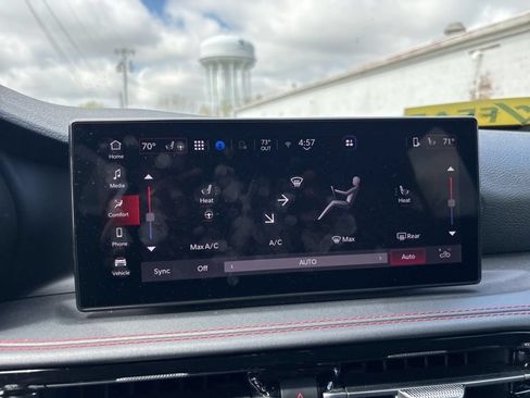 Used 2024 Dodge Hornet R/T AWD/4WD image 16