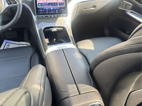 Used 2023 Mercedes-Benz GLC 300 4MATIC w/ Pinnacle Trim Package image 20