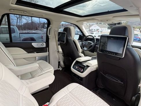 Used 2021 Lincoln Navigator L Black Label w/ Special Edition Package image 33