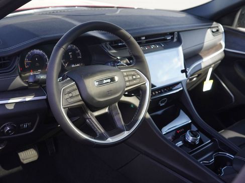 New 2026 Jeep Grand Cherokee L Limited AWD/4WD image 25